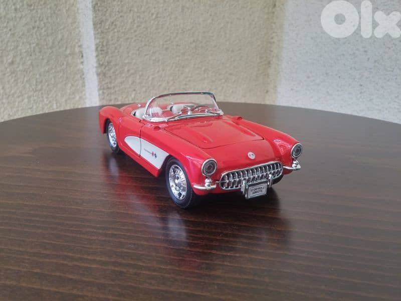 Chevrolet Corvette (1957) diecast car model 1:24 3