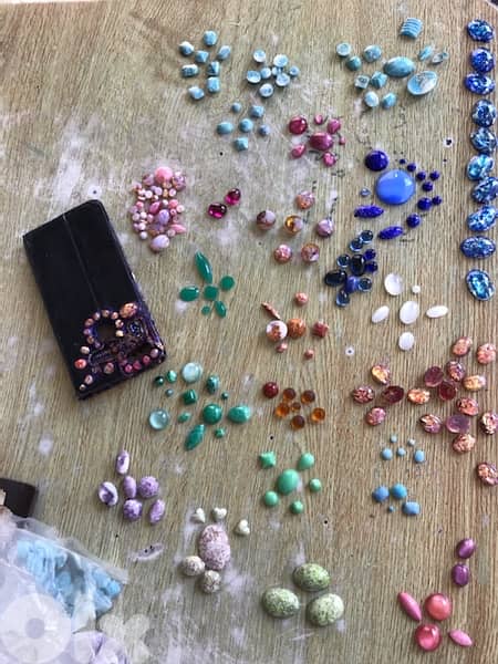 احجار زجاجية  ومواد اخرى عالية الجودة مصنعة غير طبيعية 9