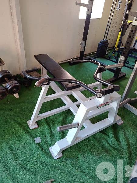 Chest Hammer press 3 grips 03027072 جميع المعدات الرياضية مستعمل وجديد 0