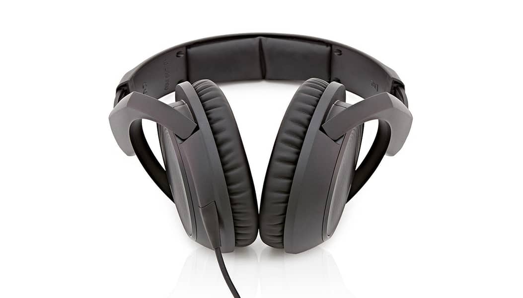 Sennheiser HD-200 Pro Headphones (HD200) 1