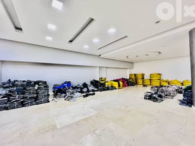 Showroom For Rent In Jnah | صالة عرض للايجار في الجناح
