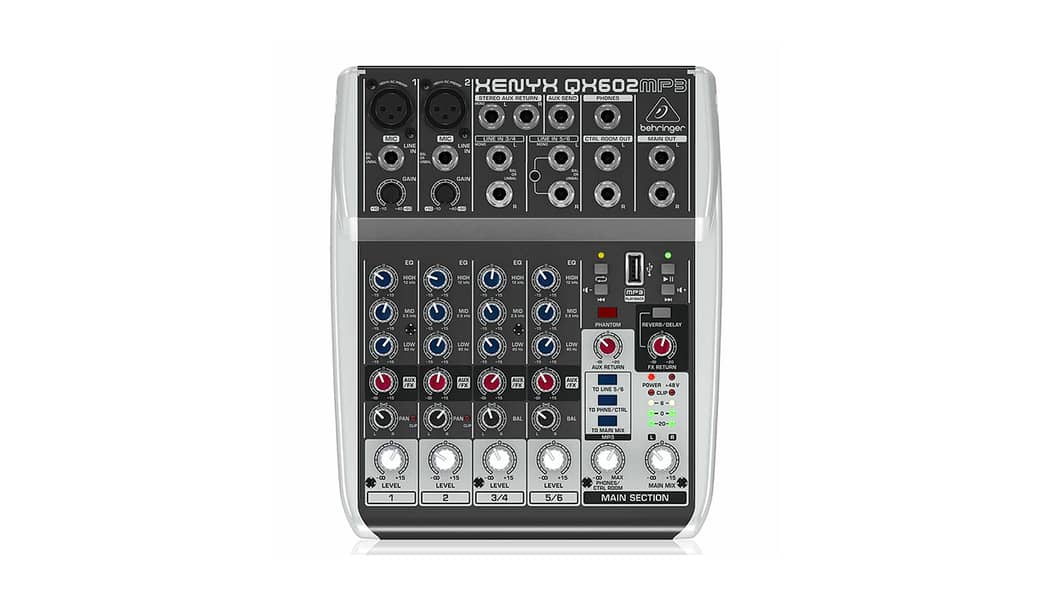 Behringer Xenyx QX602MP3 Mixer 0