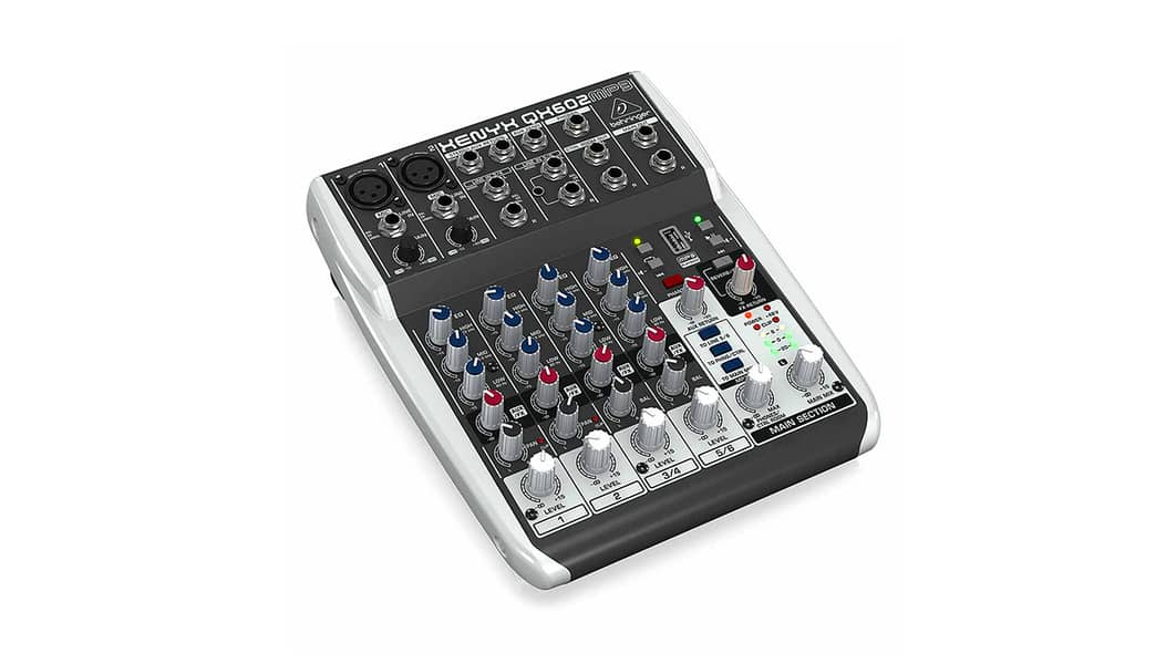Behringer Xenyx QX602MP3 Mixer 1