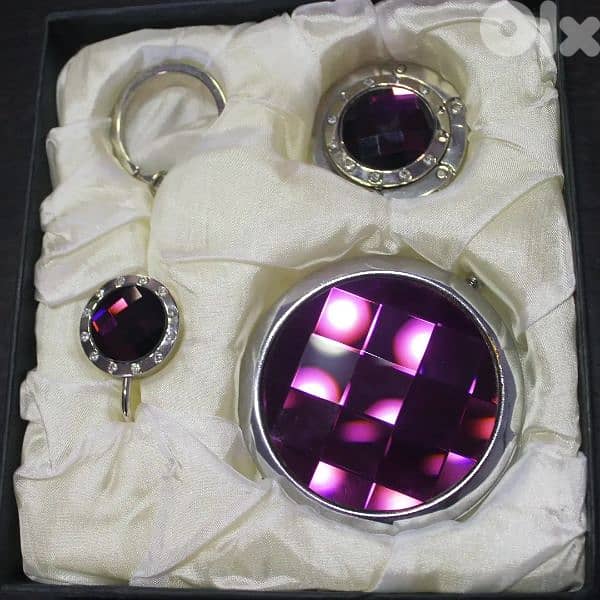 Mirror/Keychain/Bag Holder 1