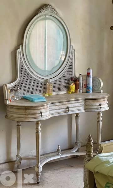 FASCINATING 19TH CENTURY FRENCH LOUIS XVI CANED BEDROOM. 2