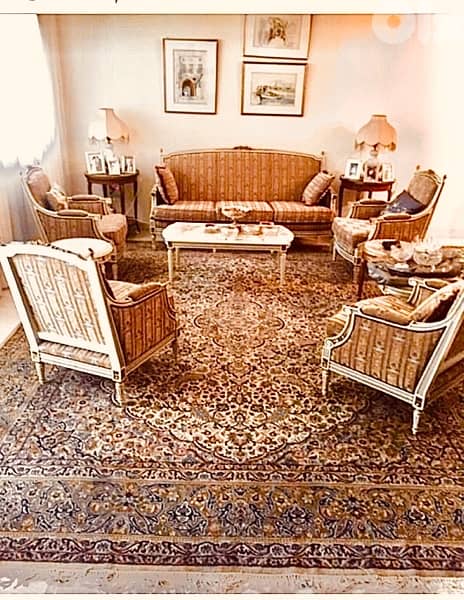 Vintage Louis XVI saloon 0