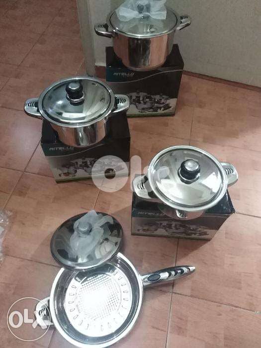 325$ طقم ٤ قطع (جديد) 3