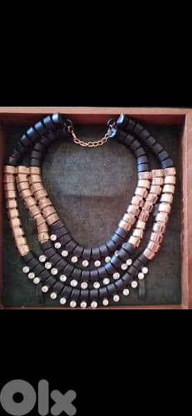 necklace gold and black metal vintage 4
