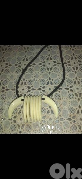 necklace for men tooth vegan 3