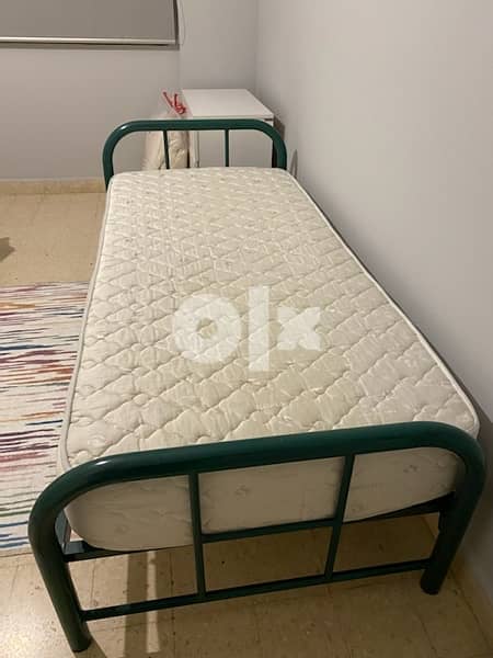 bed with Sleep Comfort mattress 0