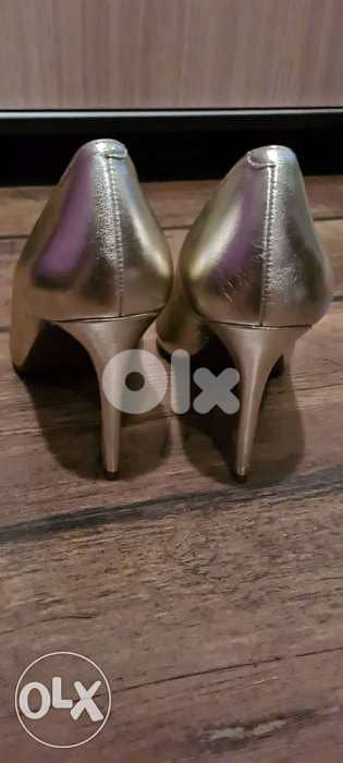 Micheal Kors shoes - gold new- 38.5 1