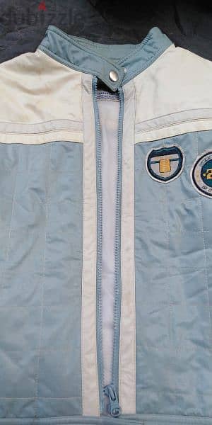 جاكيت. . . . . 1