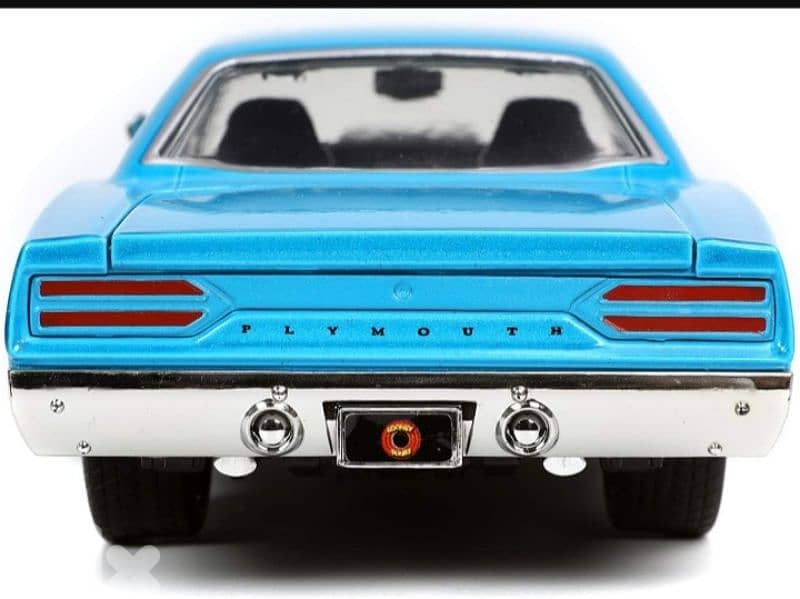 Plymouth Roadrunner (Wile,E Coyote) diecast car model 1:24 4