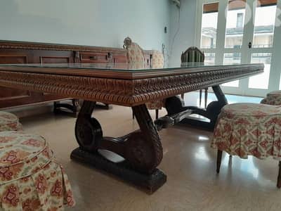 طاولة سفرة حفر