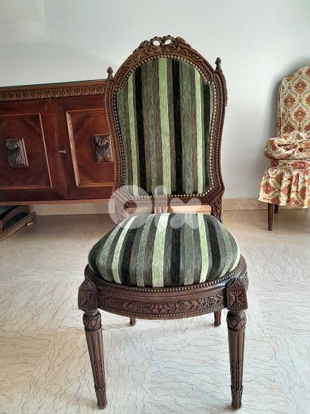 طاولة سفرة حفر 4