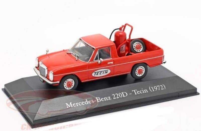 Mercedes 220D ,(1972) diecast car model 1;43. 0