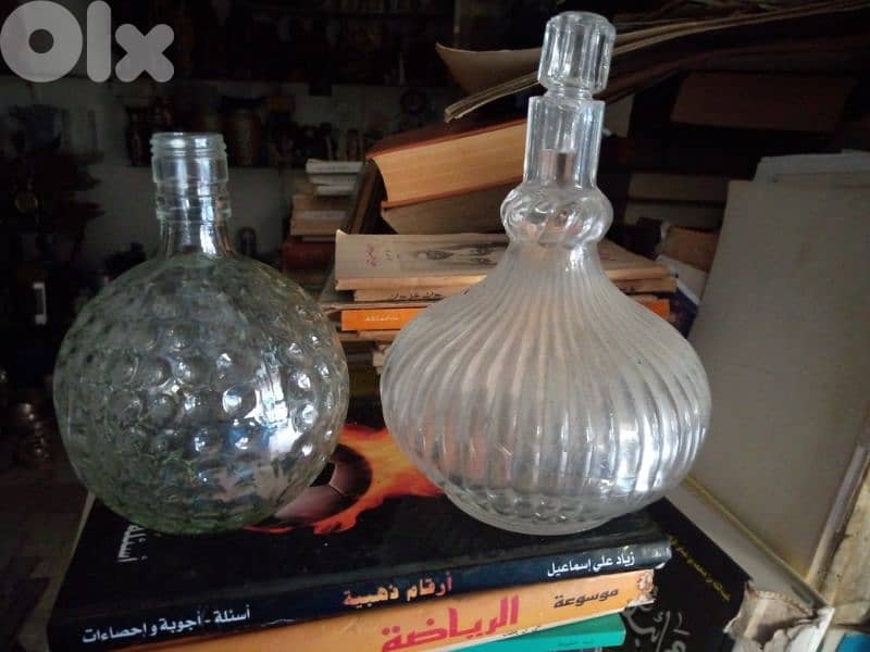 تشكيلة واسعة من القناني زجاج مشكل 2