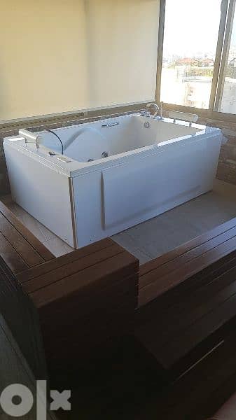 used jacuzzi like new