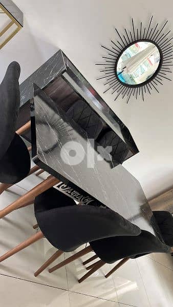 Dinning Table + 6 Chairs Black. 0