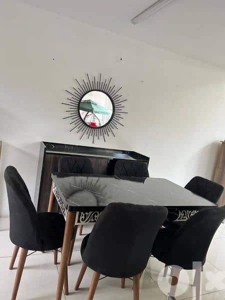 Dinning Table + 6 Chairs Black. 2