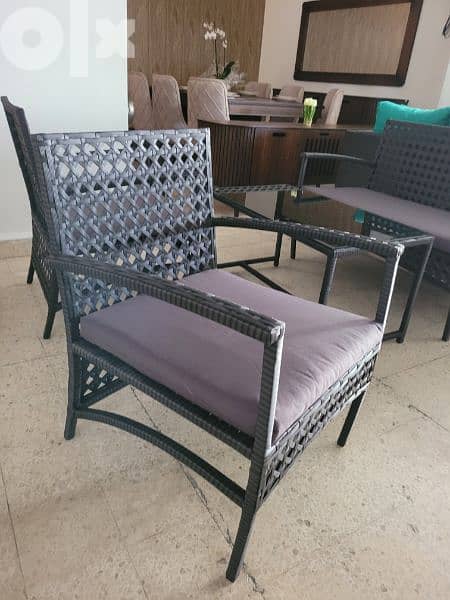 Set Resin with Cushions & Table 2