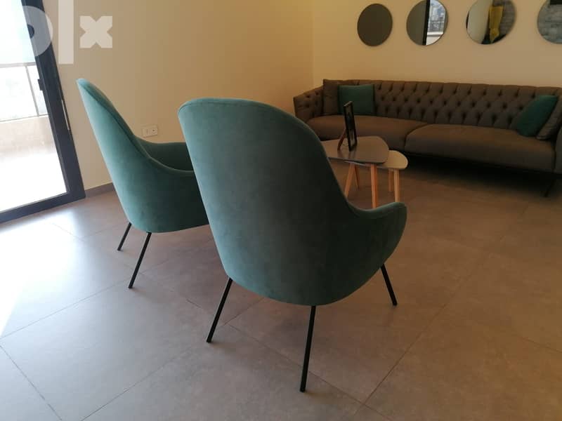 Arm chair Sofa with black metal legs 1