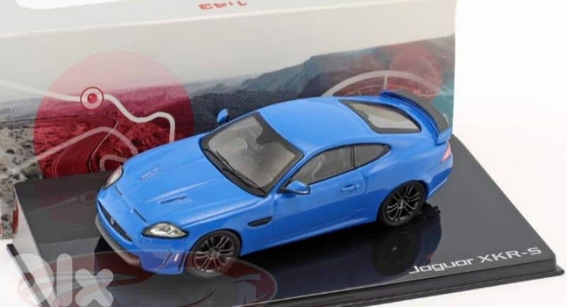 Jaguar XKR-S (2011) diecast car model 1;43. 0