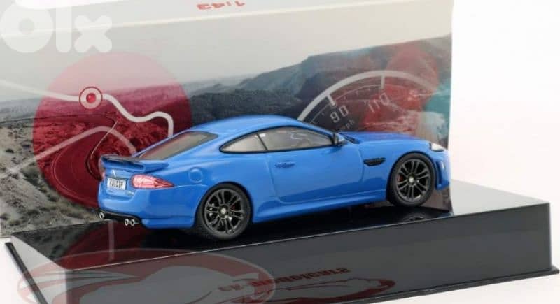 Jaguar XKR-S (2011) diecast car model 1;43. 4