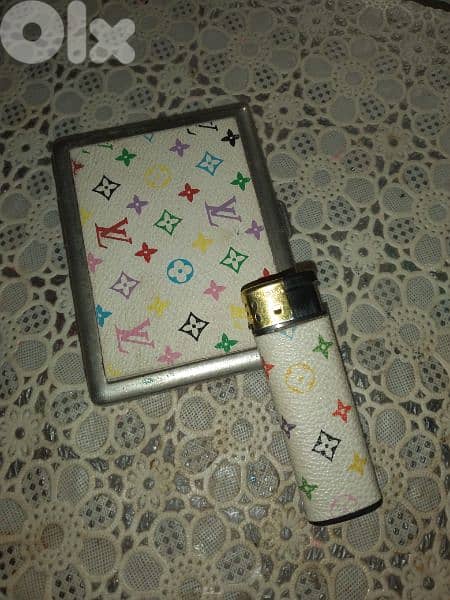 cigarettes holder case with refilebal lighter leather& stainless steel 1