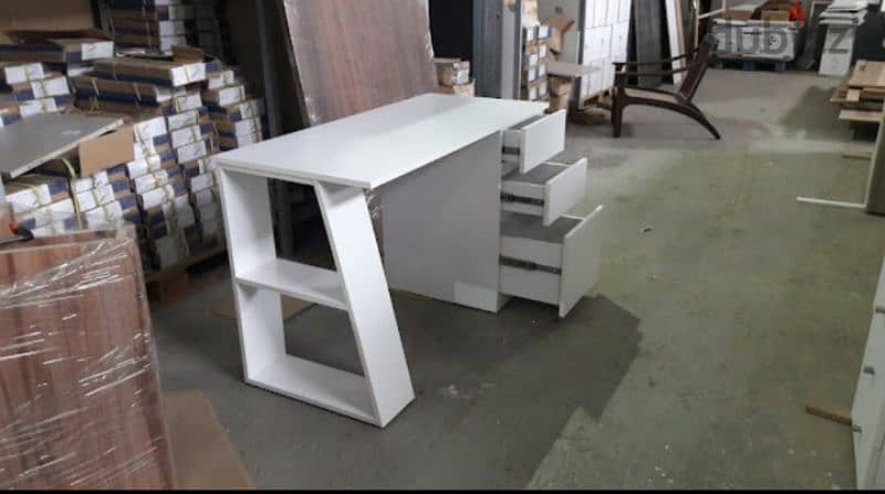 computer desk 1
