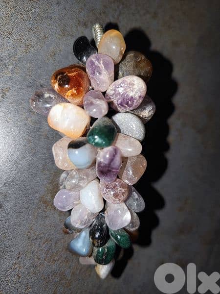 عنقود احجار كريمة 0