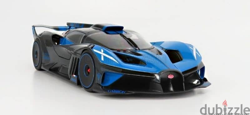 Bugatti Bolide diecast car model 1:18. 4