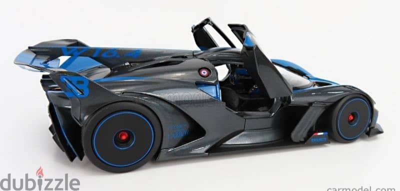 Bugatti Bolide diecast car model 1:18. 6