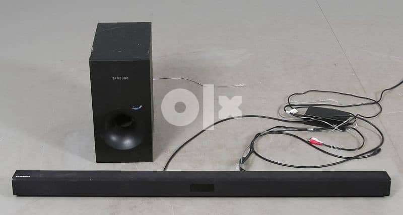 Samsung sound bar with subwoofer 1