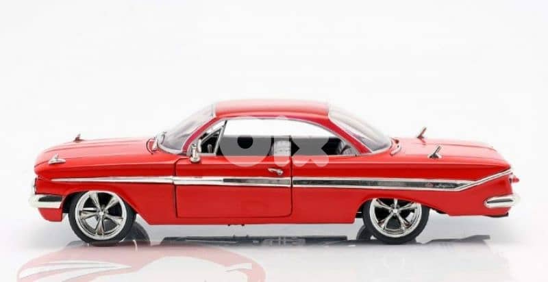 Chevrolet Impala (Fast & Furious 8) diecast car model 1:24. 1