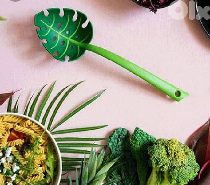 creative jungle leaf shape cooking spoon 3$ 4