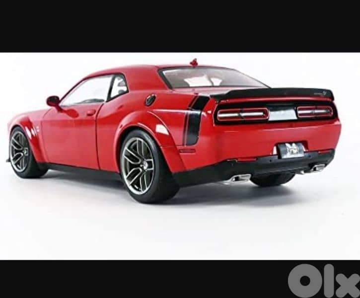 Dodge Challenger R/T Scat Pack Widebody (2020) diecast car model 1;18. 2