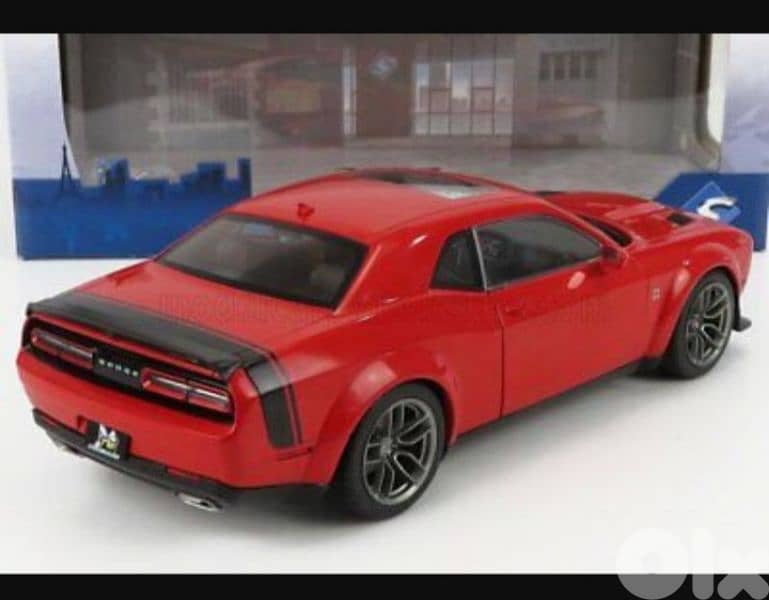 Dodge Challenger R/T Scat Pack Widebody (2020) diecast car model 1;18. 5