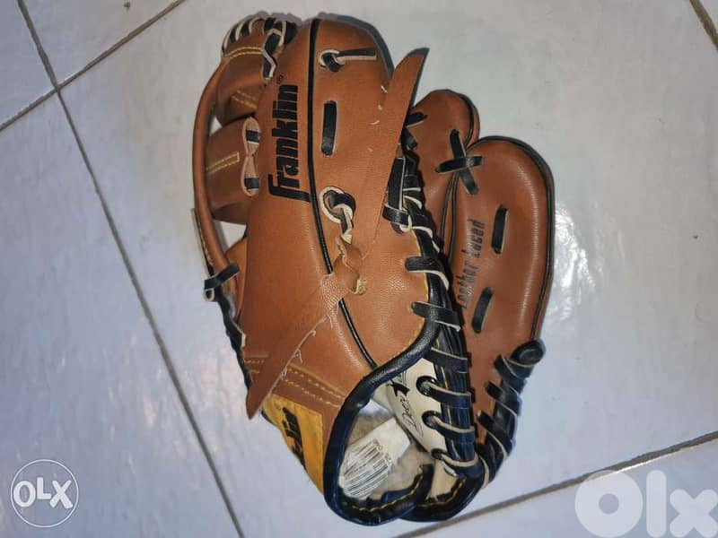 Franklin baseball glove 1