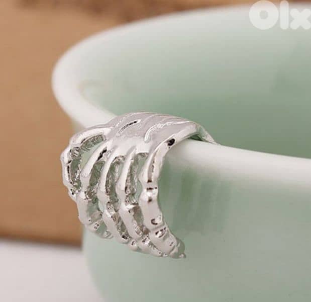 Silver skeleton ear cuff 2