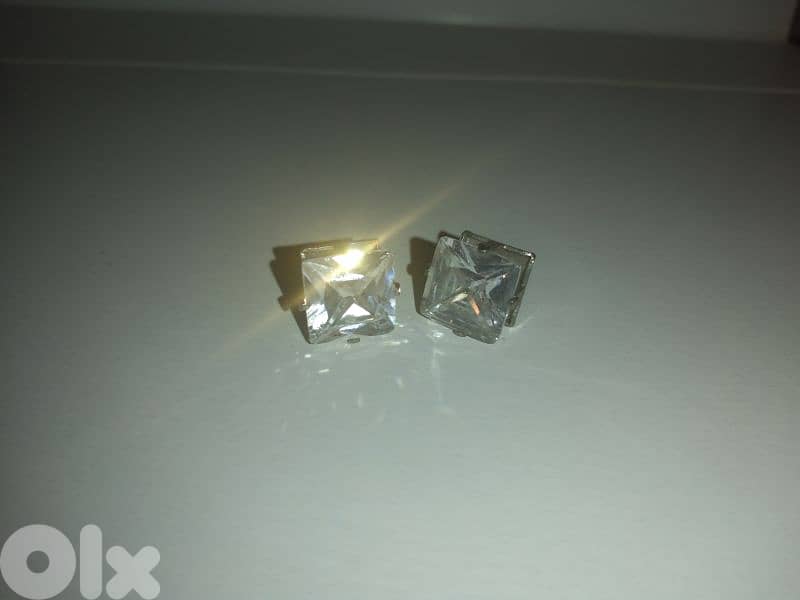 big stone strass high quality earings 1=5$ or 3= 13$ 3