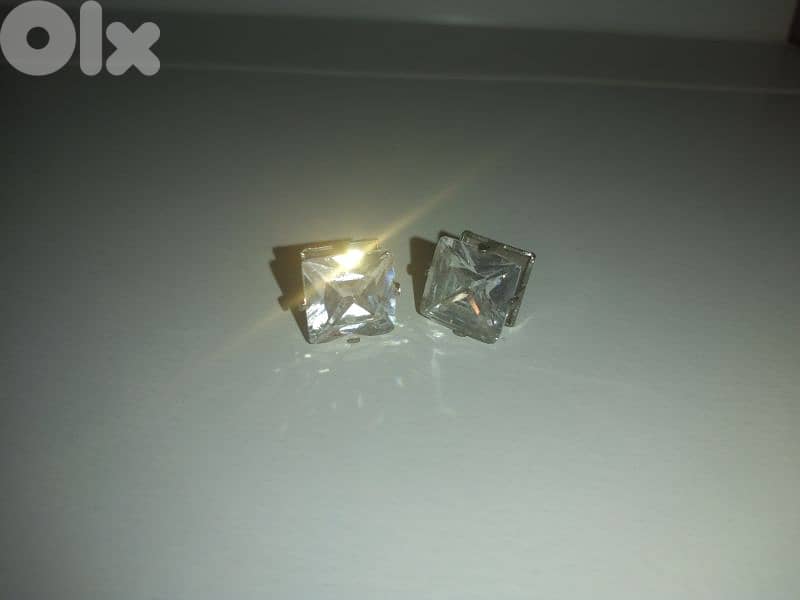 big stone strass high quality earings 1=5$ or 3= 13$ 4