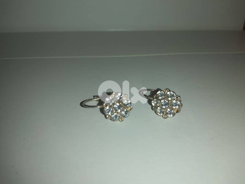 earrings silver tone 1=5$ or 3= 13$ 1