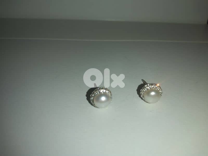 pearl earrings with cz 1=7$ or 3=15$ 4