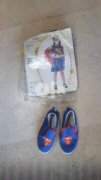 طقم سوبر وومان لعمر ٥. ٦. ٧ سنين حسب صحة البنت مع اسبدرين 10$ 0