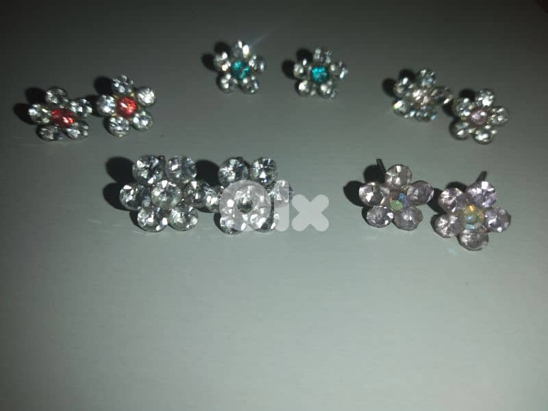 earrings flower shap zc 6 colours  1=5$ or 3=13$ 2