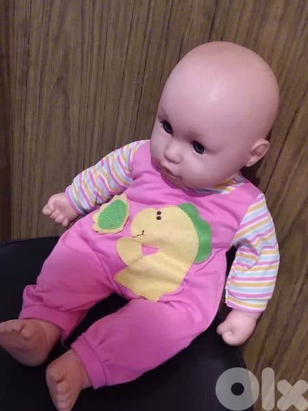 BABY LOTUS big stuffed barely used toy has leger body &strong parts=16 5