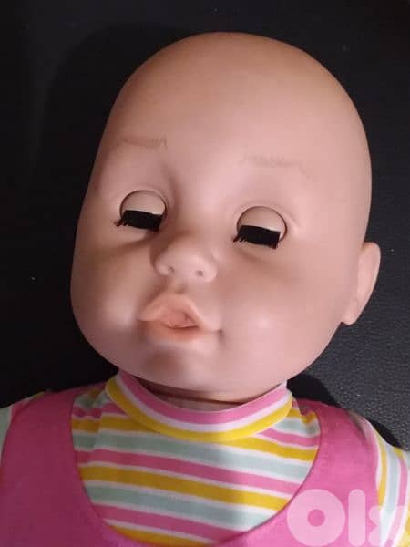 BABY LOTUS big stuffed barely used toy has leger body &strong parts=16 3