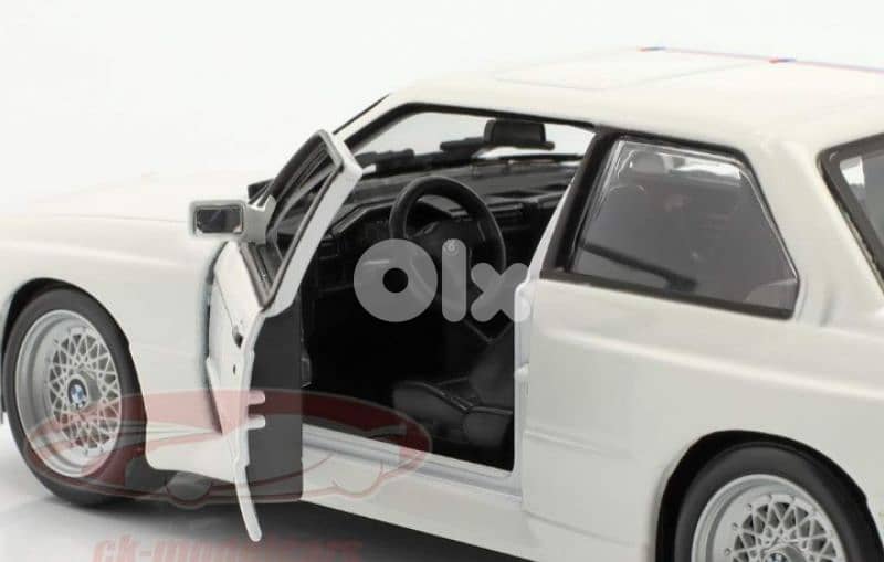 BMW M3 (88) diecast car model 1:24. 3