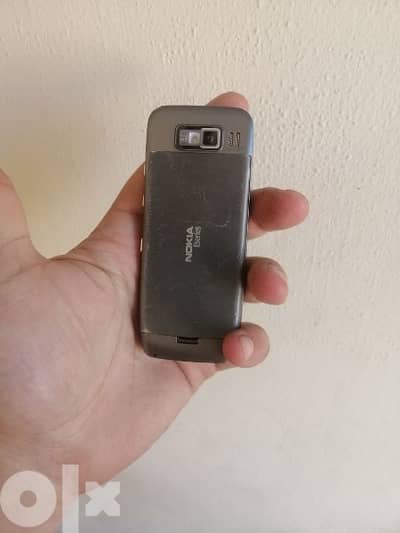 Nokia E52